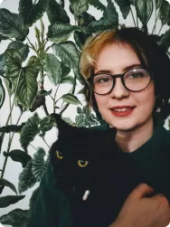 Photograph of therapist Kayleigh Townsend